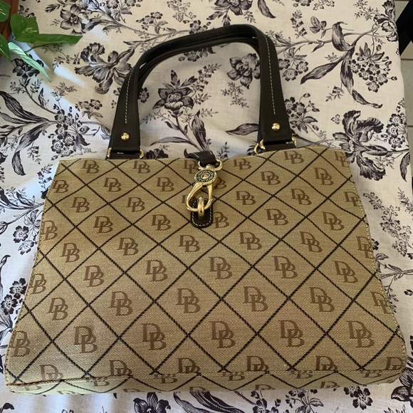 Dooney & Bourke Tan and brown canvas tote medium - Picture 2 of 14